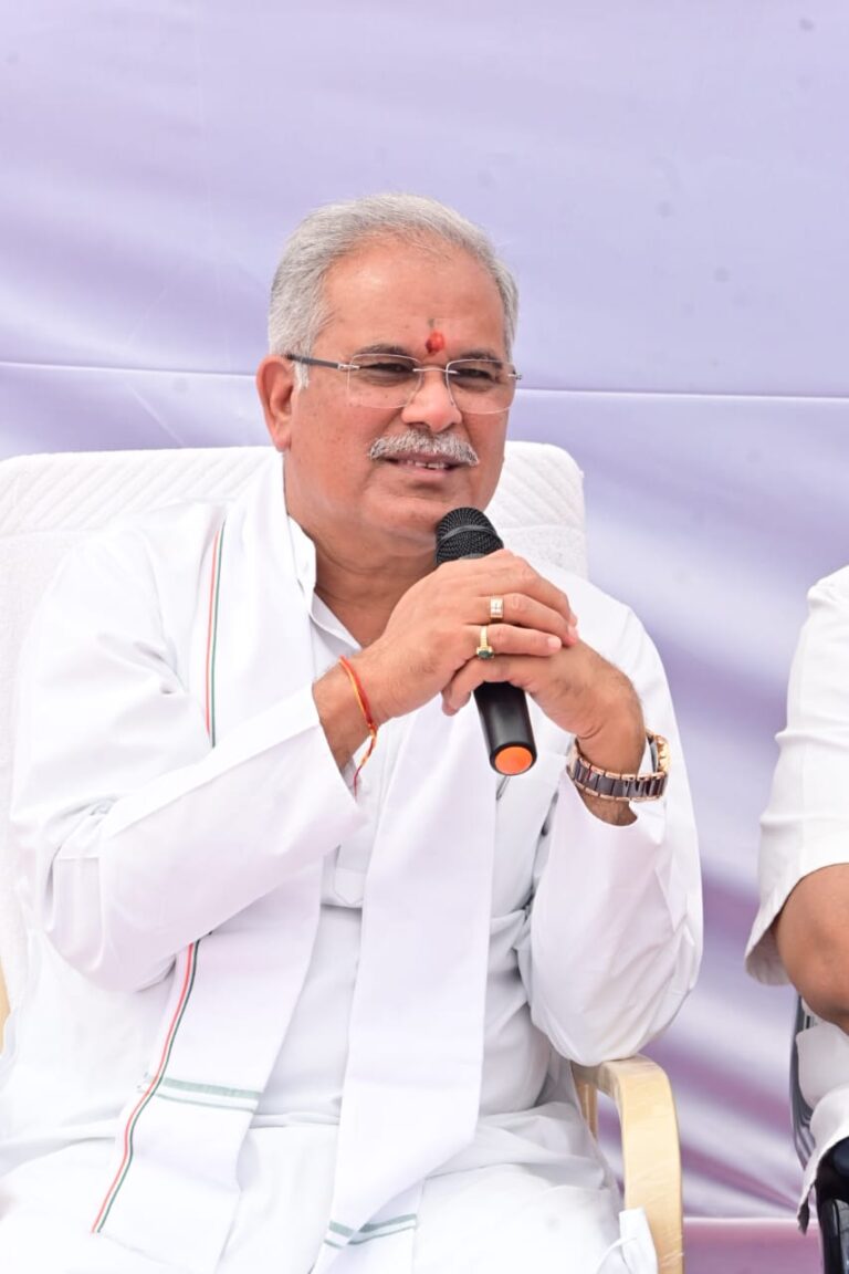 Chhattisgarh news: सीएम भूपेश बघेल ने भेंट-मुलाकात के दौरान बिन्द्रानवागढ़ क्षेत्र को दीं अनेक सौगातें